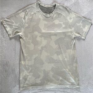 Lululemon Metal Vent Tech Short Sleeve